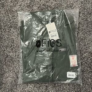 Figs Women’s Elmina Scrub Top Moss